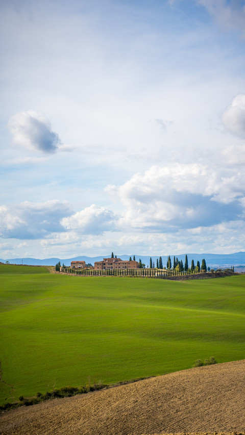 Tuscany landscape screenshot