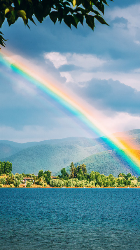The rainbow view of Lugu Lake in Yunnan Province screenshot