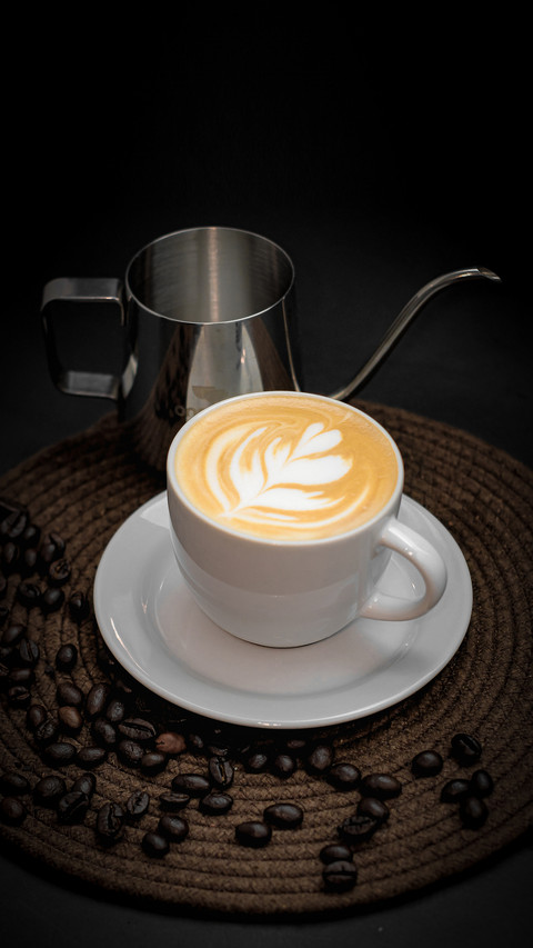 Mug of leaf pattern latte art screenshot