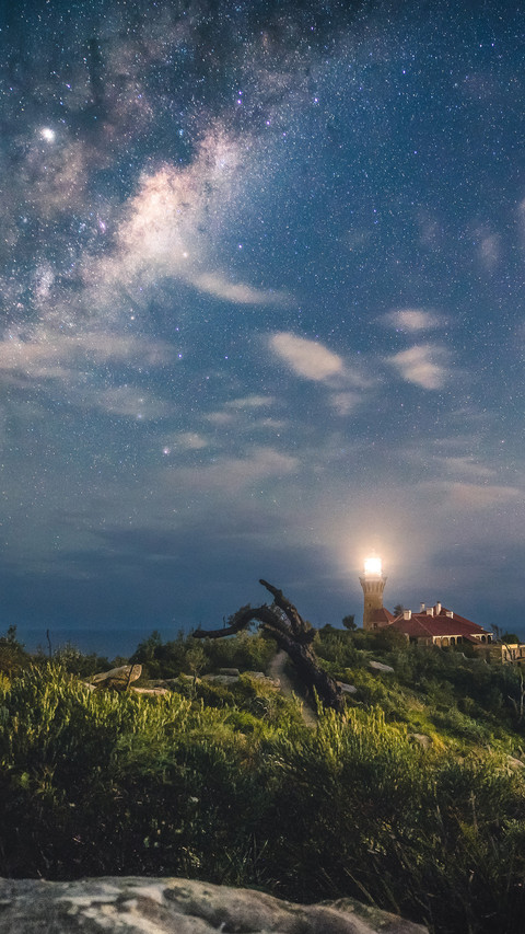 The starry sky above the lighthouse screenshot