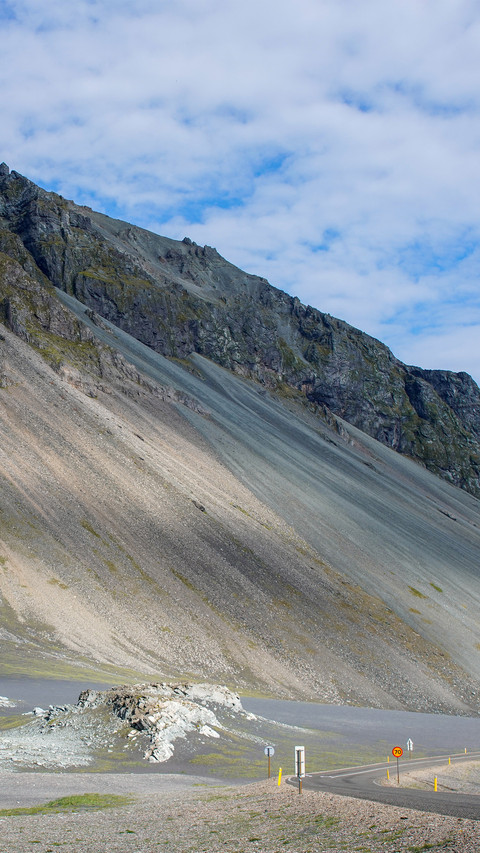 Icelandic fjords screenshot