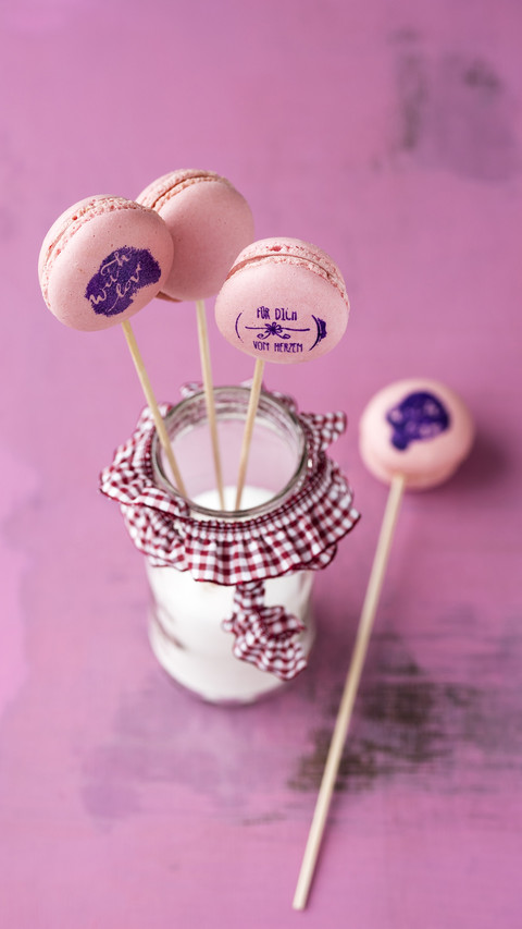 Lollipop macarons screenshot