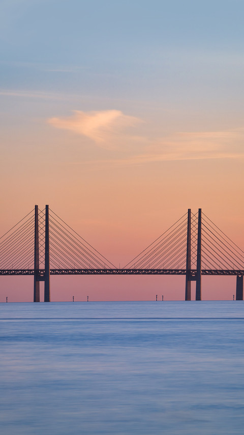 Bridge between Sweden and Denmark screenshot
