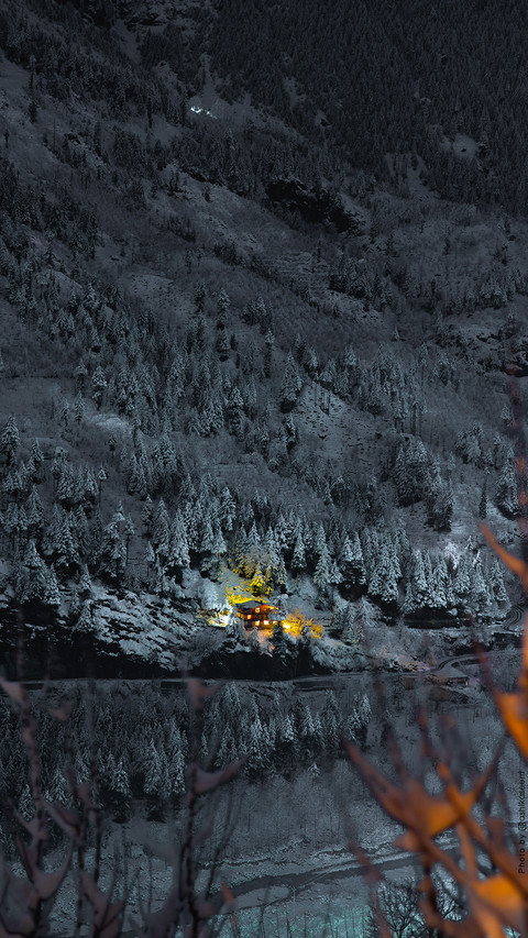 Isolation in Himachal, India screenshot