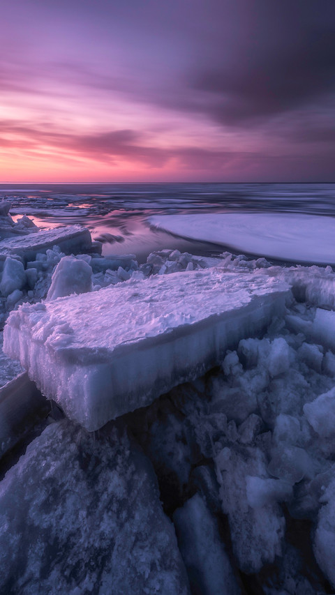 Evening on the frozen lake screenshot